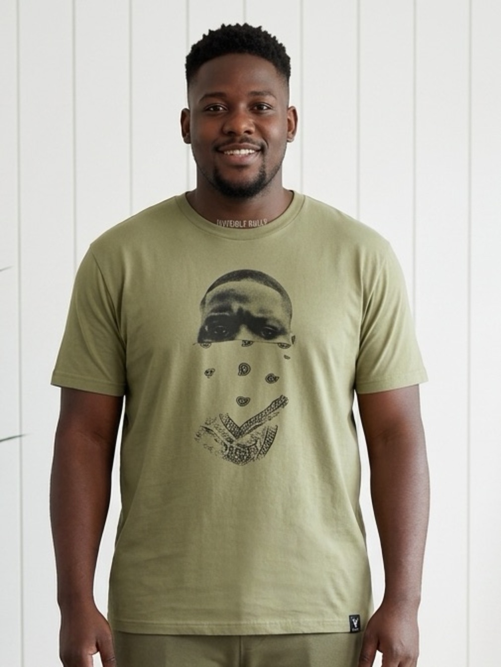INVISIBLE BULLY | Green Graphic Tee Crewneck Bandana Men’s Size Medium